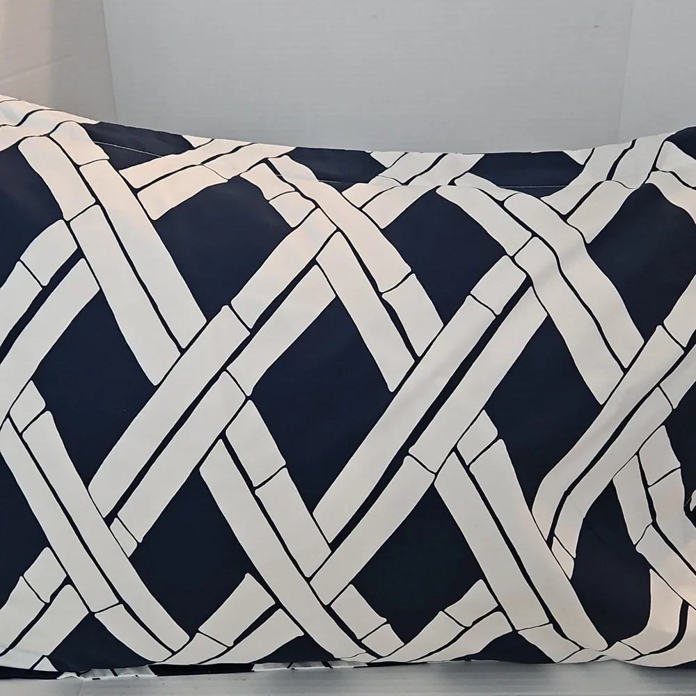 Pottery Barn Navy & White Bamboo Design Cotton Standard Pillow Sham